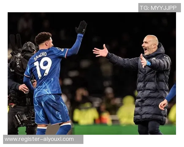 莱比锡狂胜切尔西五球绝杀引发争议判罚全场沸腾